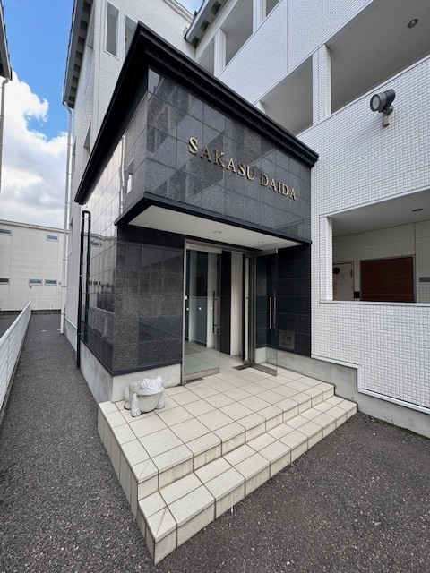 ＳＡＫＡＳＵ　ＤＡＩＤＡ 106 玄関