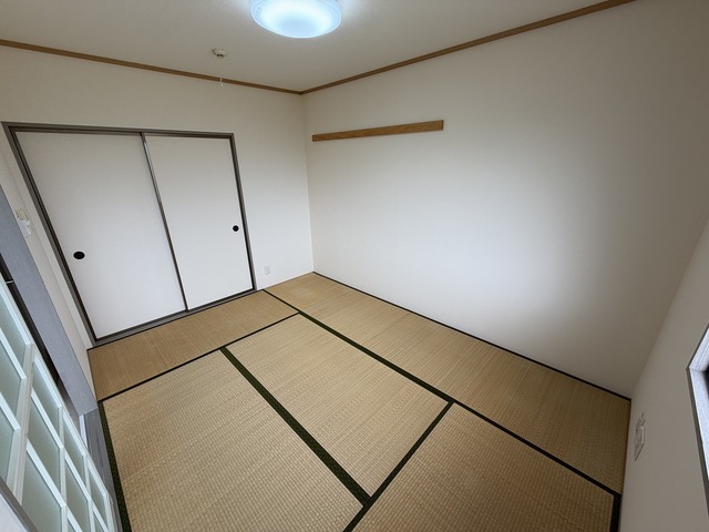 ハイカムール青山 203 リビング