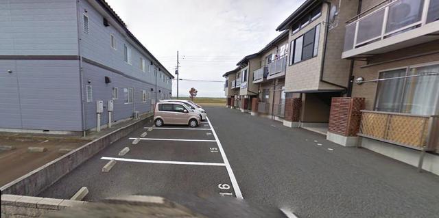 ファーストステージ荻野 202 駐車場