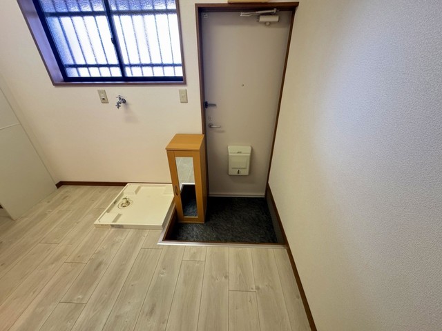 ピュアサンセット B103 玄関
