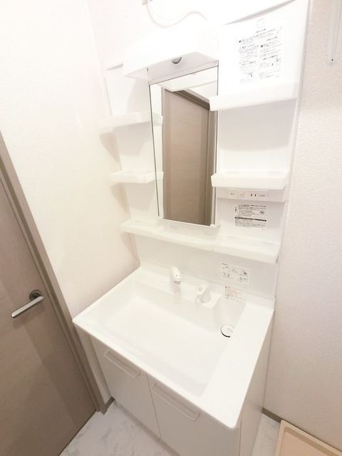 フォンティーヌ白銀　A 102 洗面所