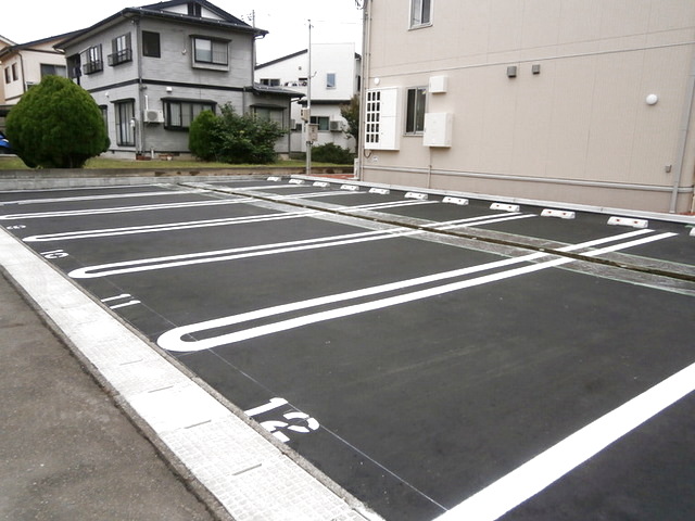 コントレイル 106 駐車場