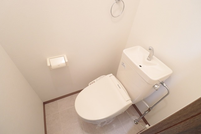 リアライズ西湊町通 803 トイレ