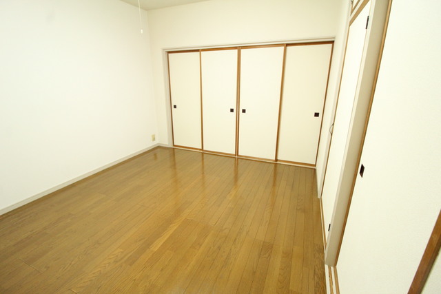 ハイライフ鳥屋野 205 リビング
