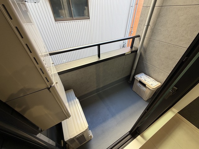 River bank 202 バルコニー