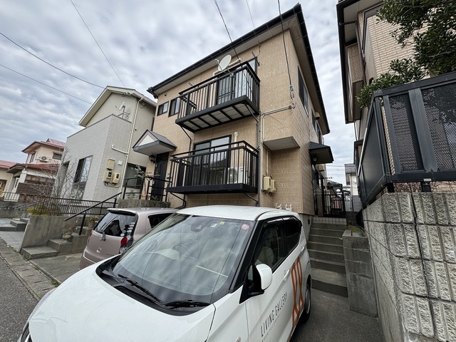 デュープレックス青山 1F 駐車場