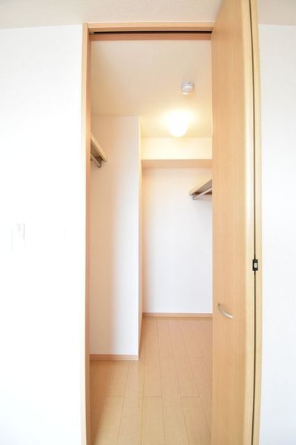 コンフォール亀田向陽 205 収納