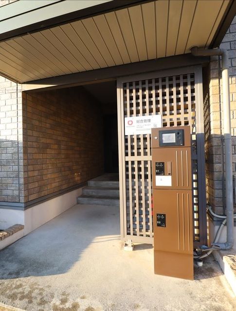 クレールヴィラ三和　B 102 玄関