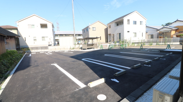 セラヴィ 201 駐車場