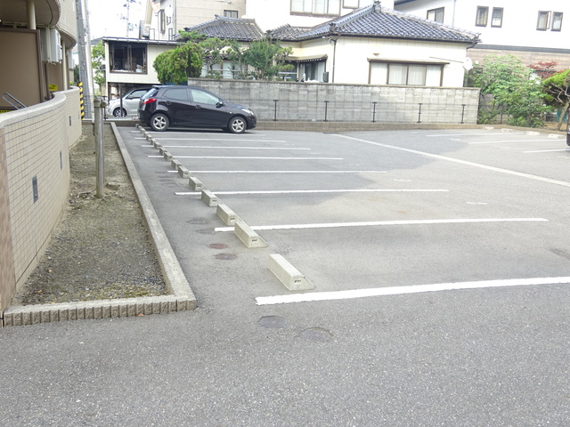 グランノーブル 301 駐車場