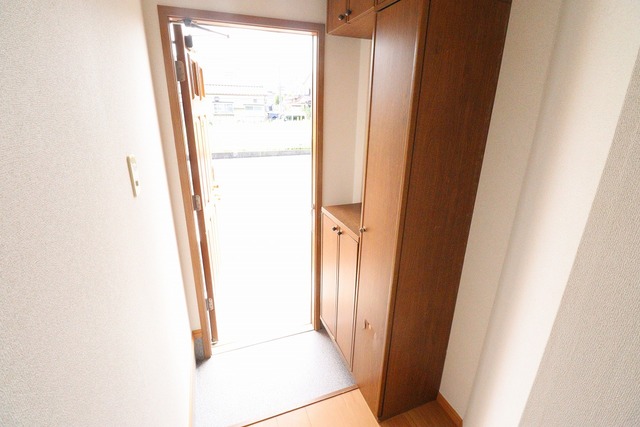 エクセルコーポなるみ 102 玄関
