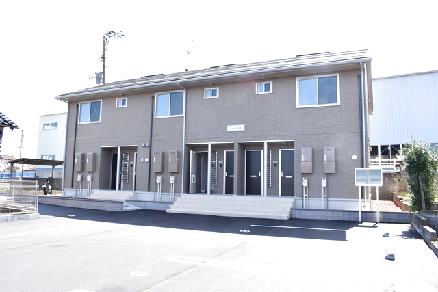 レガーロ潟町 201 外観