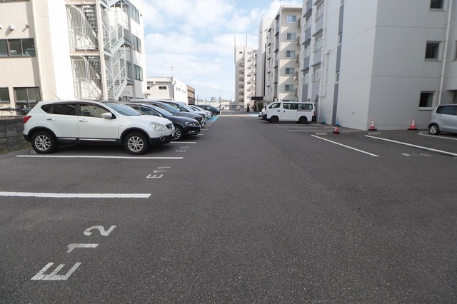 パルステージ関屋Ⅱ 605 駐車場