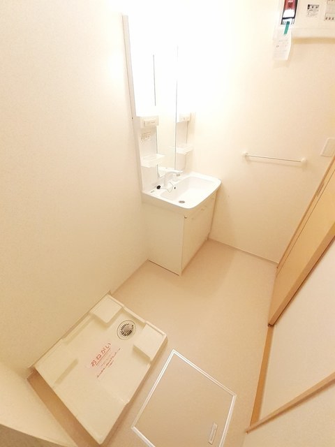 カーサ・アマーレＳＡＩＷＡＩⅠ 201 洗面所
