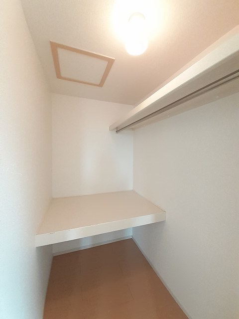 サンゴールド 204 収納