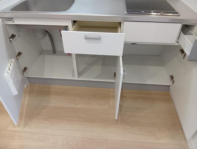 ミルズグランディール川崎A 101 収納