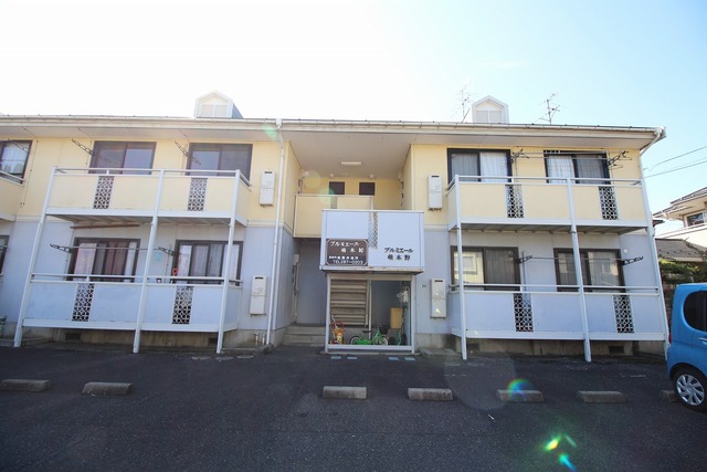 プルミエール萌木野 201 外観