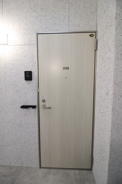 ディアウェンズ高志 102 玄関