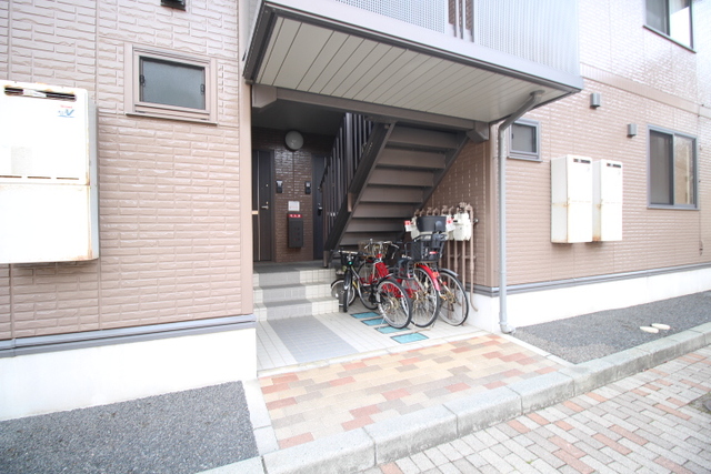 ファミィール　Ｄ 201 玄関