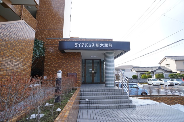ダイアパレス新大駅前 403 玄関