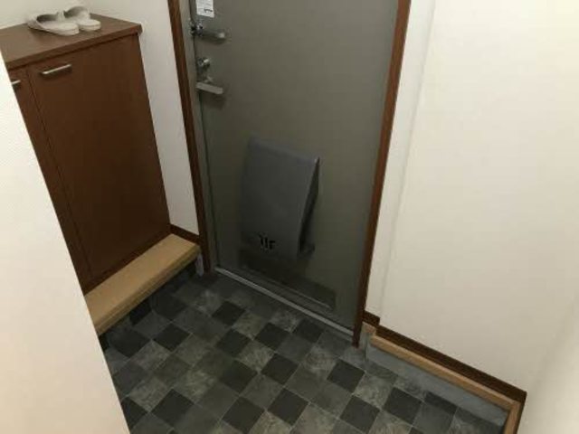 ドムス文京町 103 玄関
