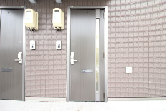スィレンツィオ 103 玄関