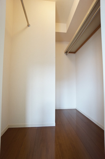 フローラ　Ｂ 102 収納