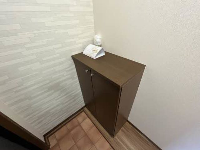 エマーブル　B 203 玄関