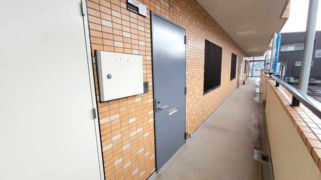 オークランド紫竹 107 玄関