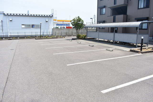エクセレントユキ 105 駐車場