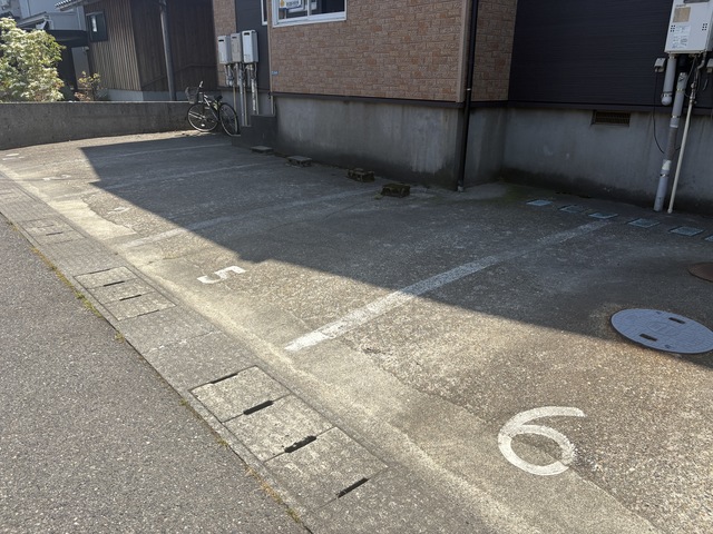 リバティーハイツ東栄町 103 駐車場