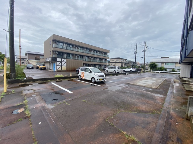 メゾンヒカリ 201 駐車場