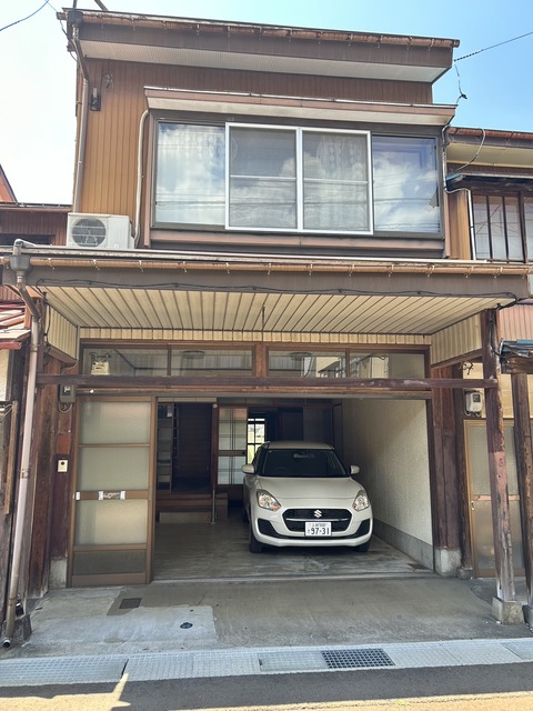 仲町２丁目貸家 0 駐車場