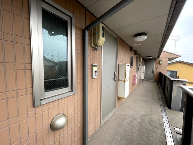 ドムス文京町 103 玄関