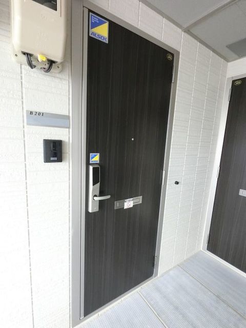 エスポワール寺尾台　B 201 玄関