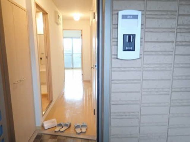 べレオ南笹口　Ⅰ 302 玄関