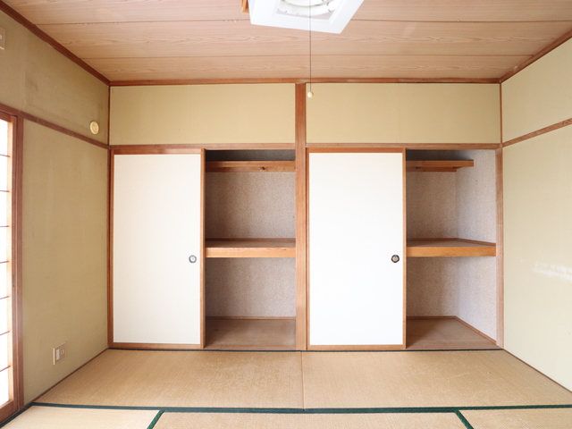 センチュリーハイツ 205 収納