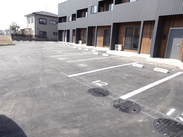 ショコラメゾン 6 駐車場
