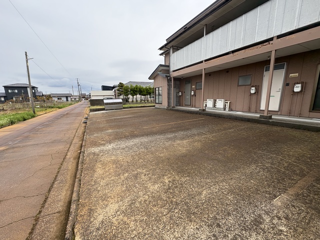 ハイツ八王寺Ⅰ 201 駐車場