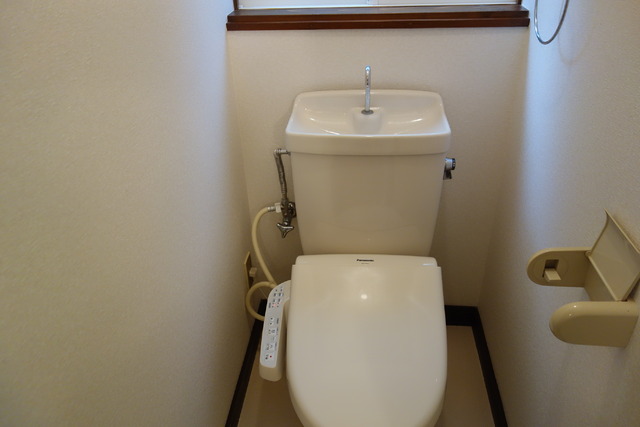 エステート旭町 105 トイレ