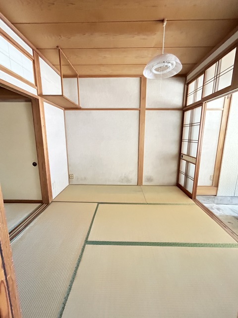 仲町２丁目貸家 0 リビング