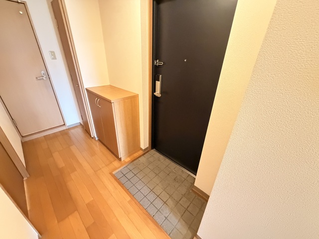 グランディール緑町 103 玄関