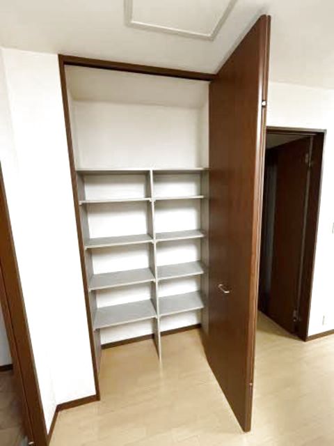 カーサラフィネ　A 201 収納