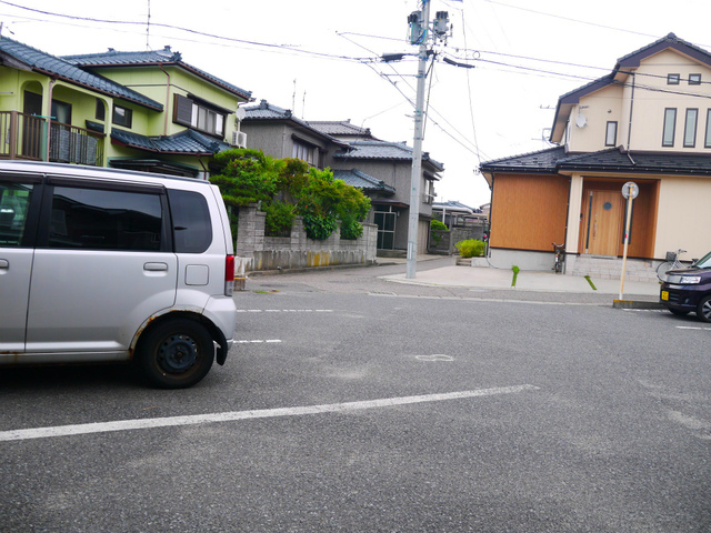 ストロベリーヒルズ 101 駐車場