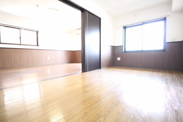 グランリーオ大川前 401 リビング