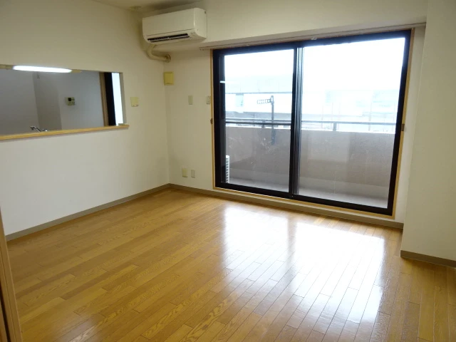 アパガーデンコート新潟駅前 503 リビング