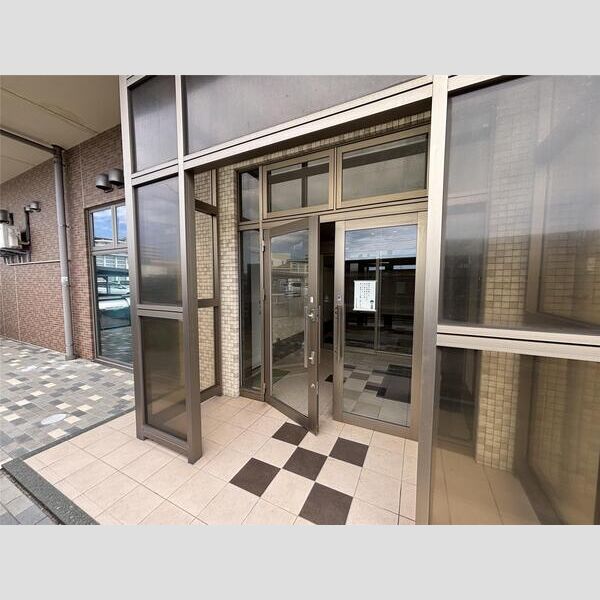 ファーストクラス市民病院前(5階) 514 玄関
