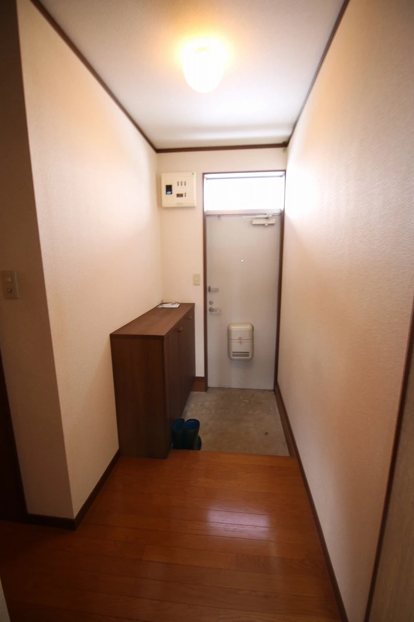 エトワール城山 201 玄関