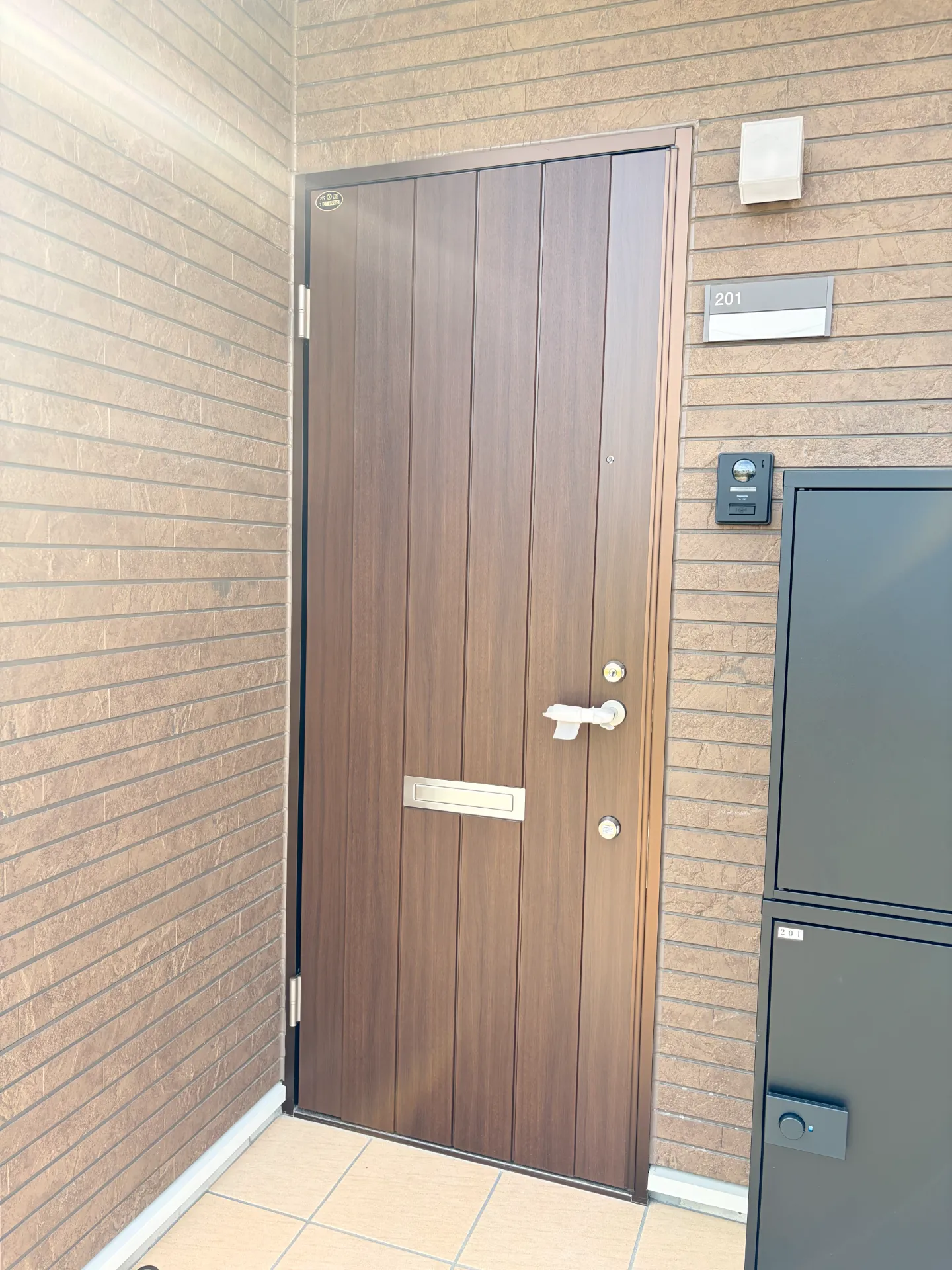 モントまるやまA 201 玄関
