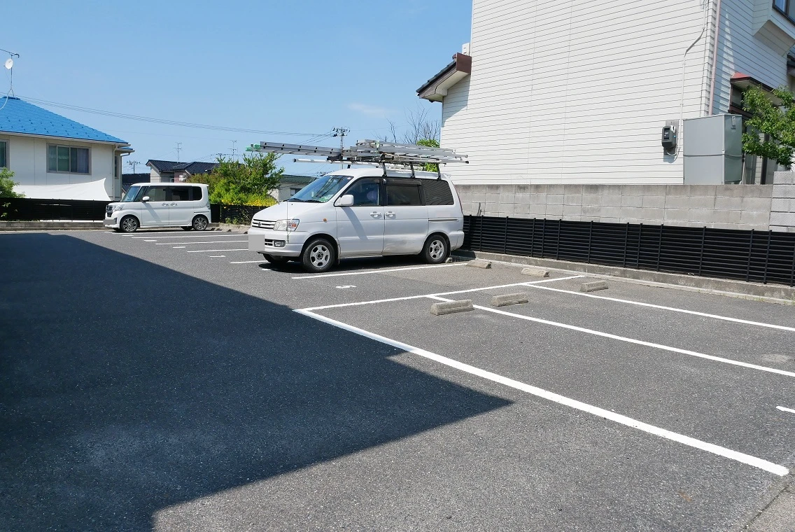 HAMAJOY・PLACE 2-C 駐車場